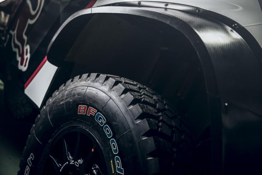 Детали экстерьера Peugeot 3008 DKR 2017 года  (фото 14 из 21)